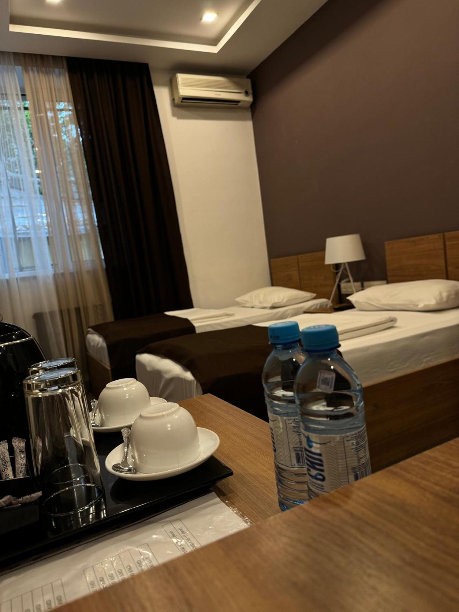 Moscow Boutique Hotel Yerevan Exterior foto