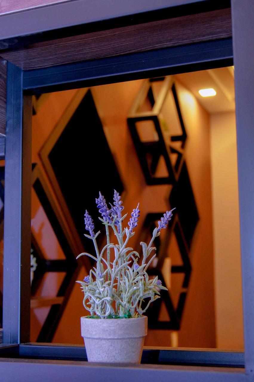 Moscow Boutique Hotel Yerevan Exterior foto