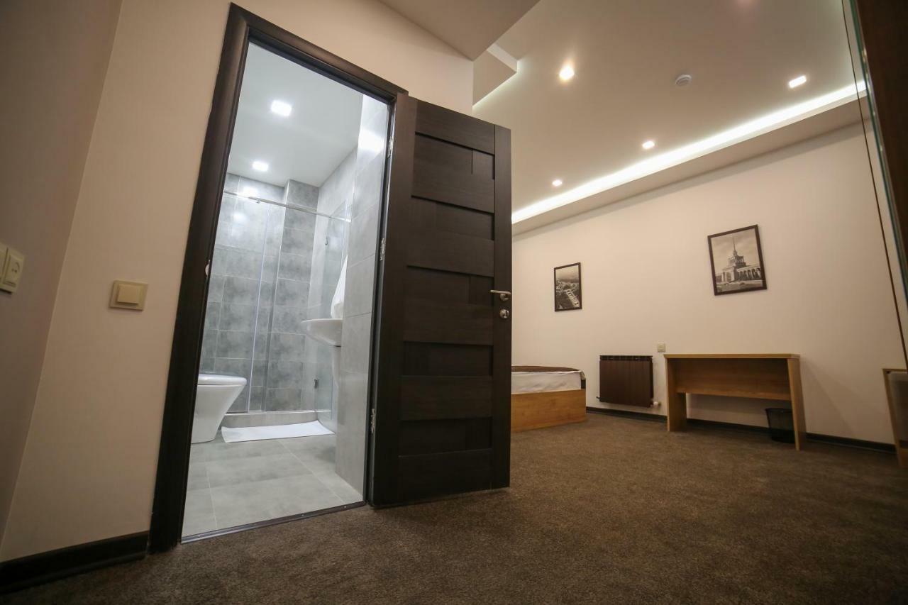 Moscow Boutique Hotel Yerevan Exterior foto