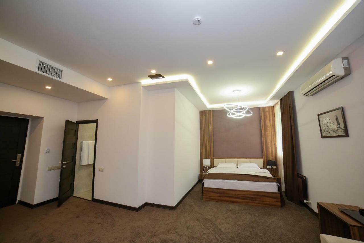 Moscow Boutique Hotel Yerevan Exterior foto