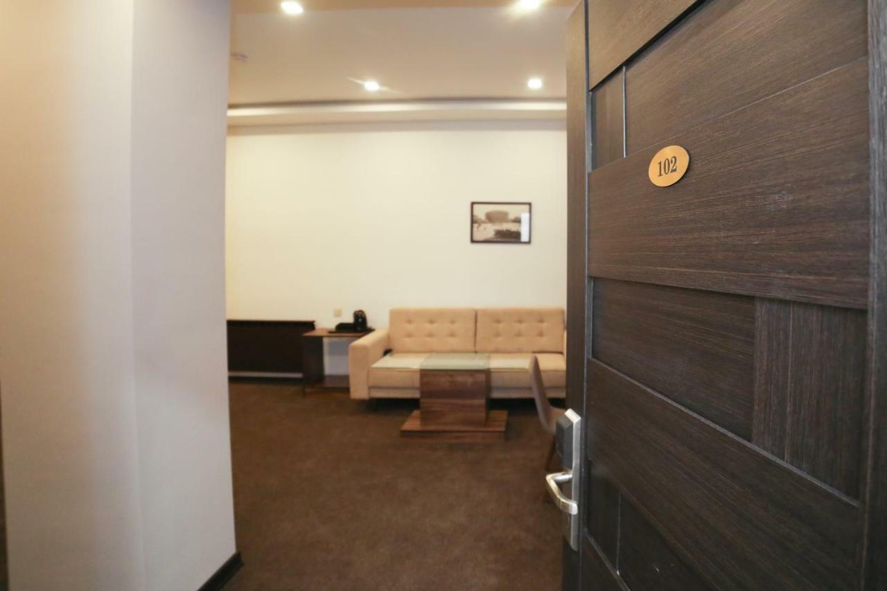 Moscow Boutique Hotel Yerevan Exterior foto