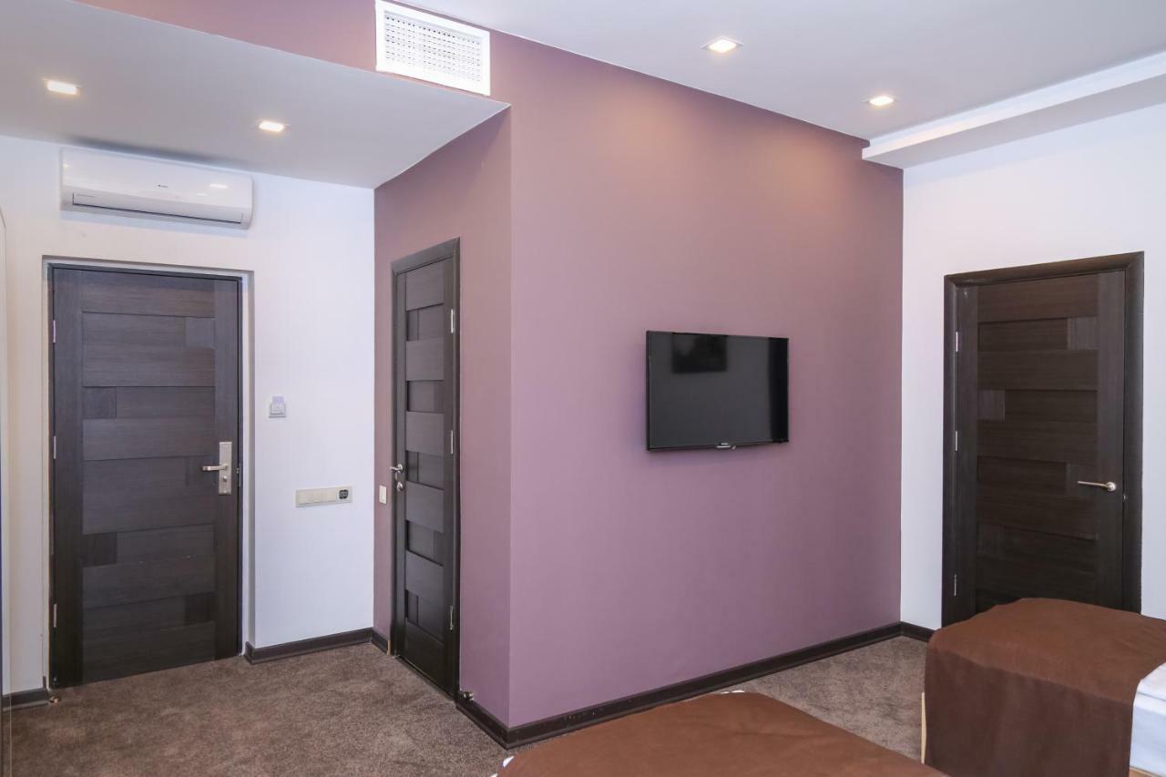 Moscow Boutique Hotel Yerevan Exterior foto