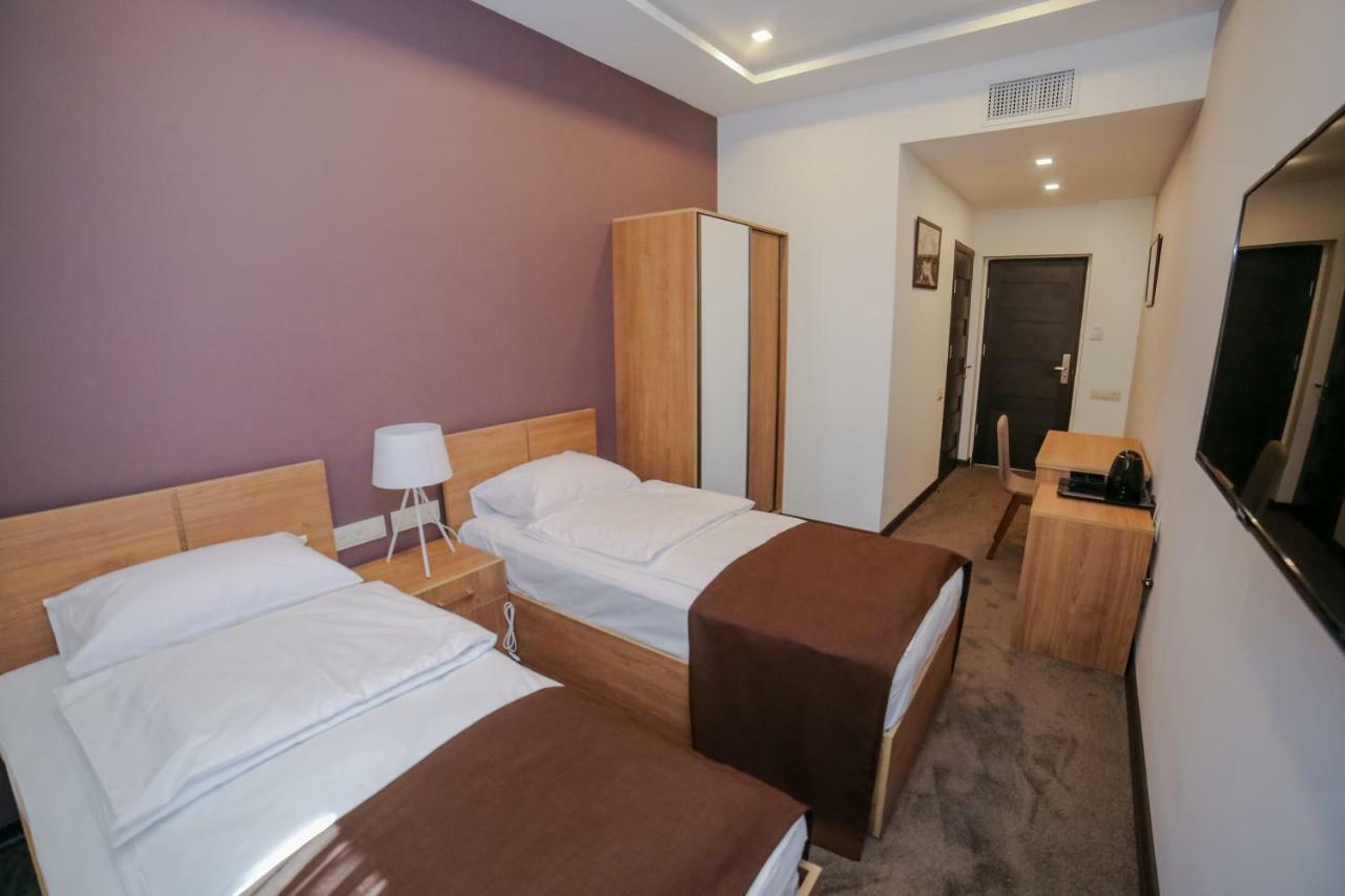 Moscow Boutique Hotel Yerevan Exterior foto