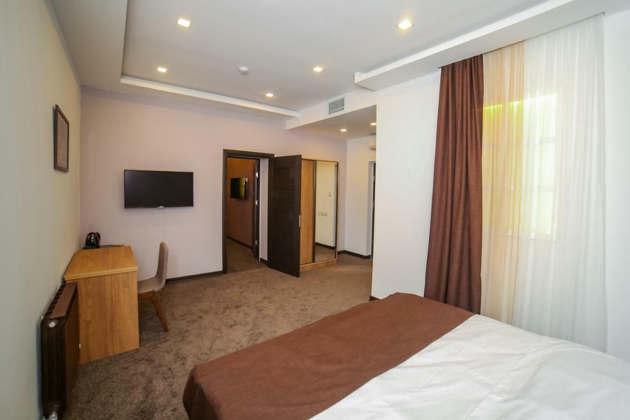 Moscow Boutique Hotel Yerevan Exterior foto