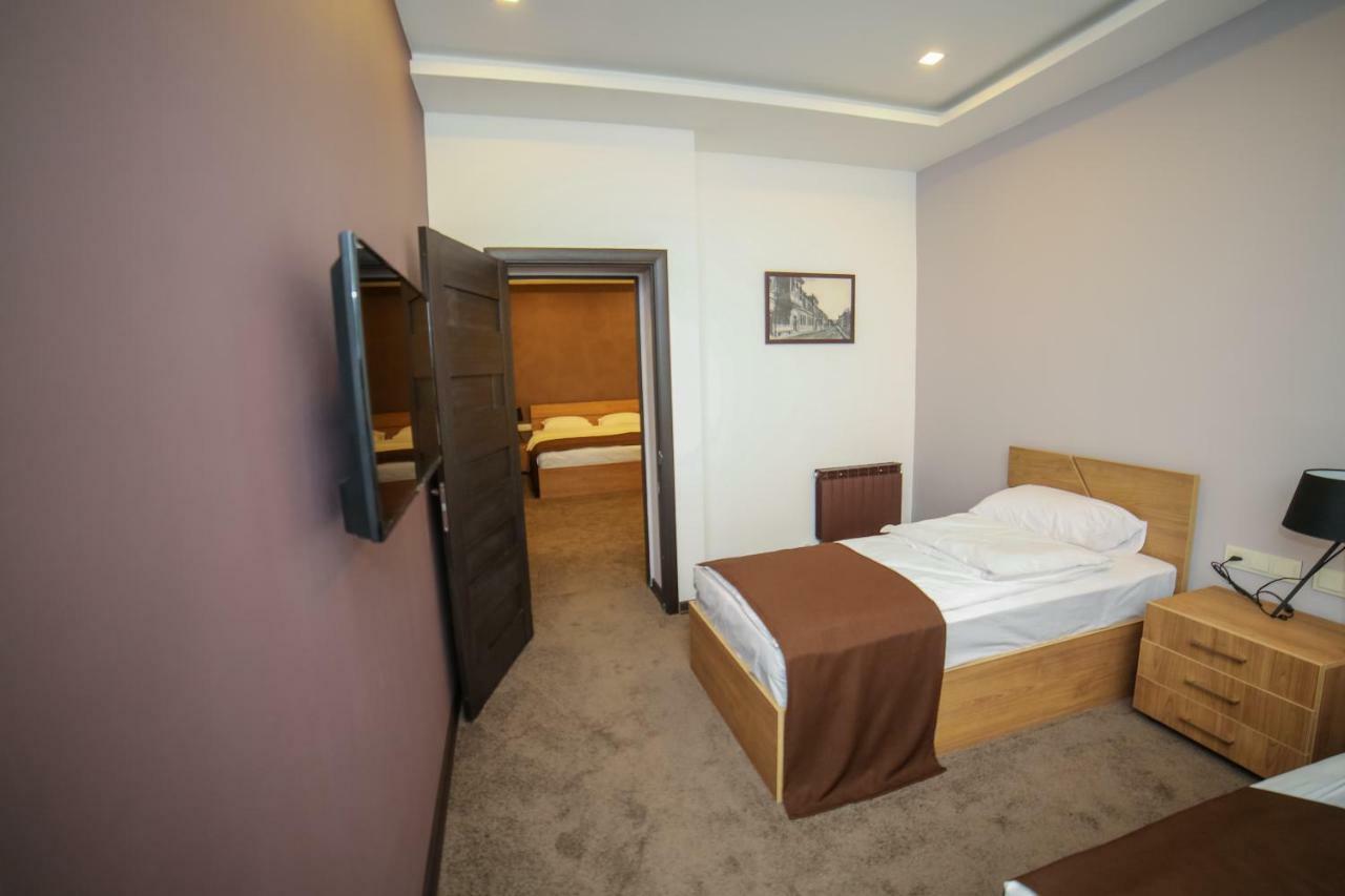 Moscow Boutique Hotel Yerevan Exterior foto
